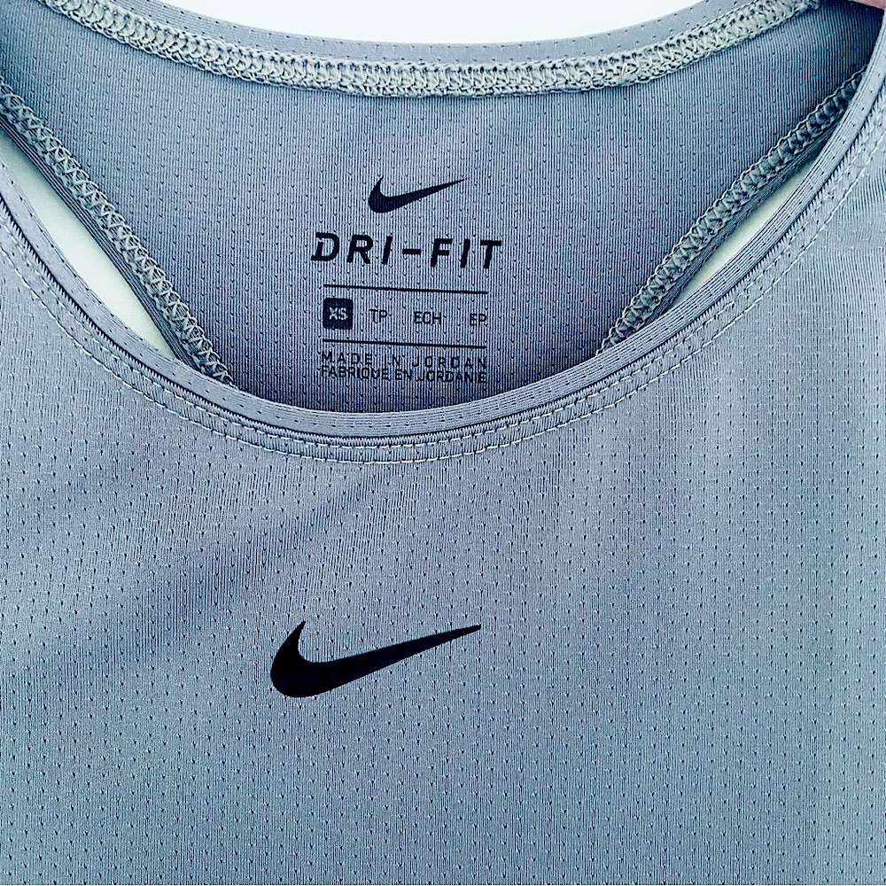 💕Nike Grey Dri-Fit Racerback Sports Tank Top SZ XS - Picture 3 of 7
